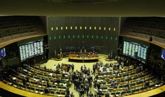 Orçamento de 2022 chega hoje ao Congresso repleto de incertezas