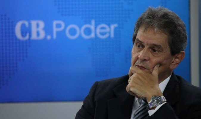 Alexandre de Moraes determina a prisão do ex-deputado Roberto Jefferson