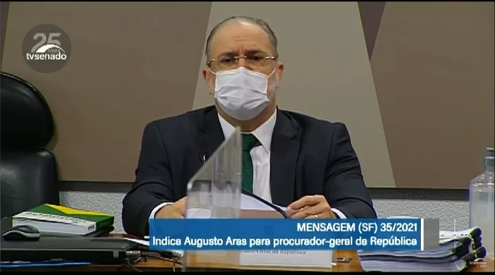 “Não tenho dúvida da ilicitude”, diz Aras, sobre Bolsonaro não usar máscara