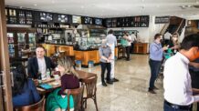 Prefeitura de SP exigirá vacinação para entrar em restaurantes e shoppings