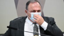 Ex-assessora da Saúde desiste de processar ex-mulher de Pazuello