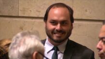 Carlos Bolsonaro tem sigilos fiscal e bancário quebrados pela Justiça em apuração sobre funcionários ‘fantasmas’ na Câmara do Rio