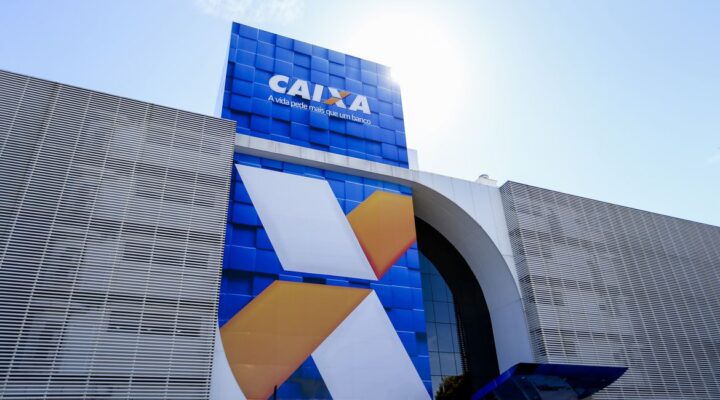 Caixa paga 6ª parcela do auxílio emergencial a nascidos em abril