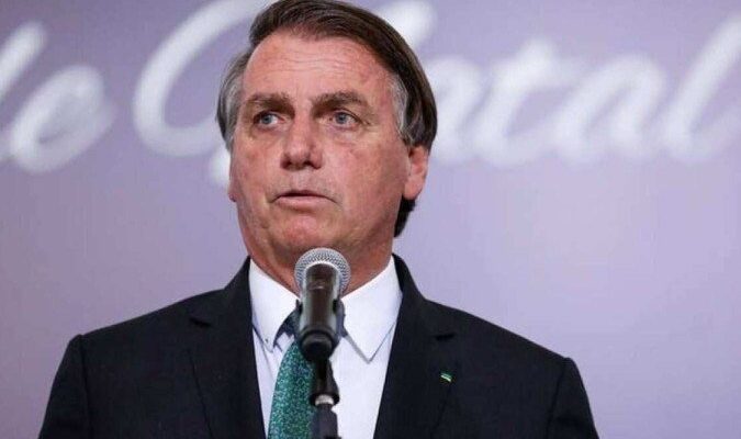 Bolsonaro é internado com suspeita de nova obstrução intestinal