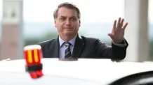Após ironizar Carta pela Democracia, Bolsonaro escreve manifesto