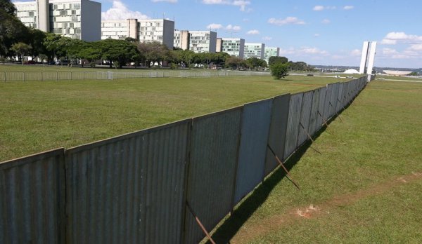 Estamos atolados na crise mais profunda da história do país