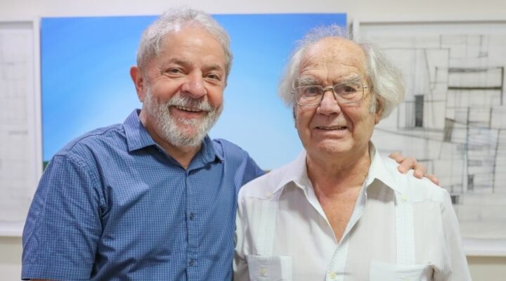 Argentino defende Nobel para Lula, prêmio que recebeu em 1980