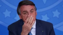 Com sintomas gripais, Bolsonaro mantém encontro com embaixadores