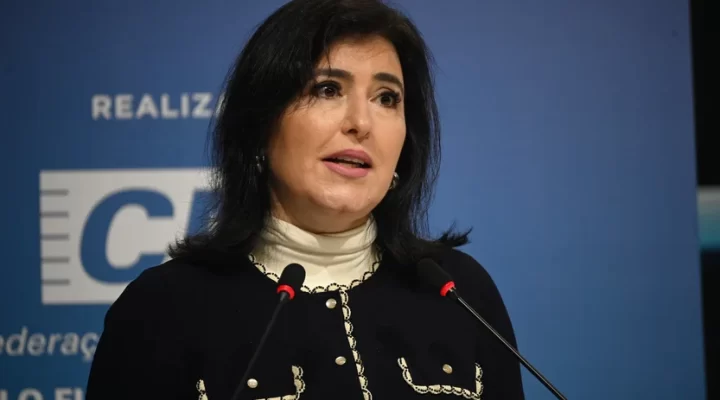 Rachado e sem vice definido, MDB oficializa hoje candidatura de Tebet