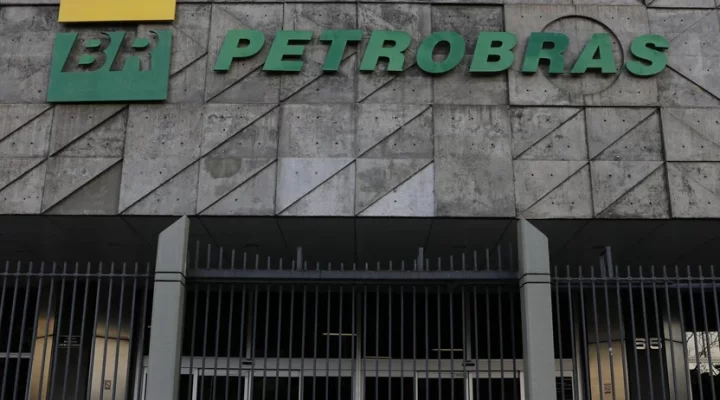 Petrobras registra lucro de R$ 54,3 bilhões no segundo trimestre