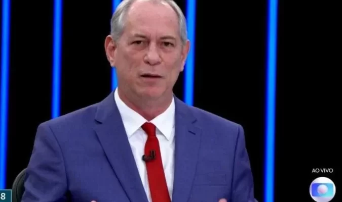 Em entrevista ao JN, Ciro ataca Centrão e “polarização odienta”
