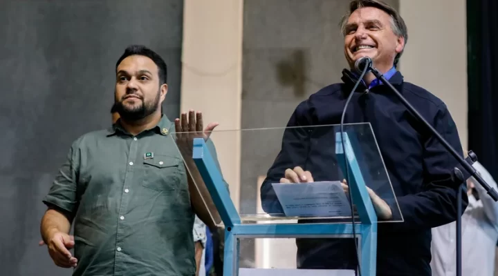 Quatro anos depois, Bolsonaro volta a prometer isenção do IR até 5 salários mínimos