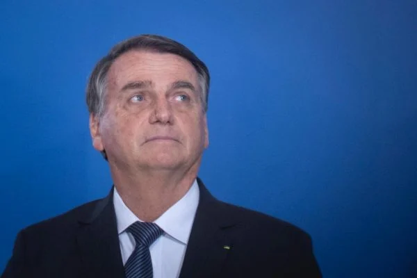 Globo nega pedido e diz que Bolsonaro não será entrevistado no JN