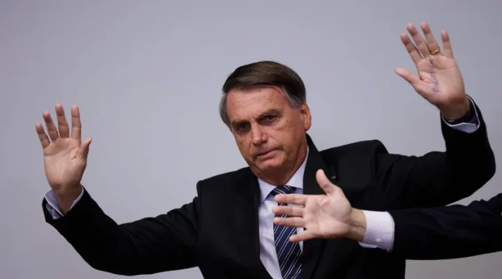 BTG/FSB: Bolsonaro ganha 7 pontos entre os que recebem Auxílio Brasil