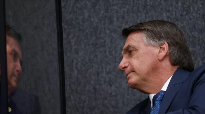 “O povo sabe o que estou fazendo”, diz Bolsonaro, sobre preços dos combustíveis