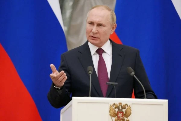 Vídeo: Putin convoca cidadãos e ameaça guerra nuclear contra Ocidente