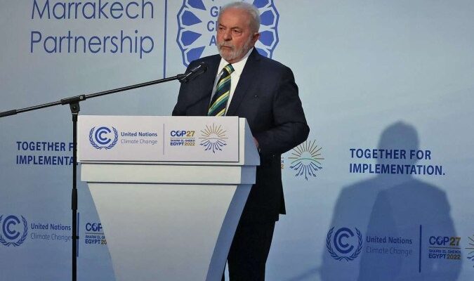 Lula promete lutar contra desmatamento, mas cobra apoio de países ricos