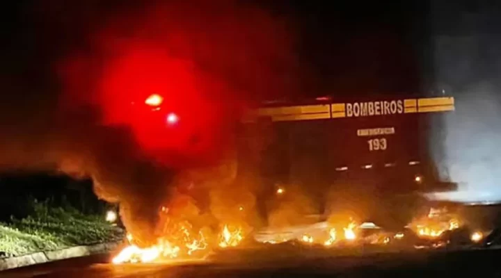 PRF: métodos de bloqueio em SC lembram os usados por “terroristas” e black blocs
