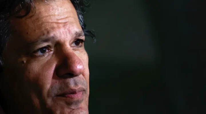 Haddad se reúne com grupo de Economia da transição; governo eleito colhe assinaturas para PEC do Estouro