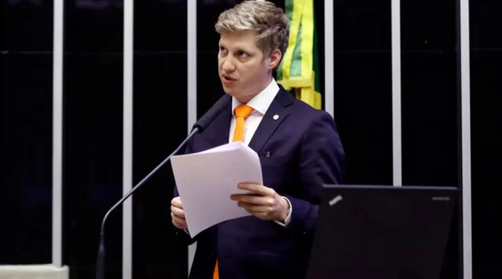 “O Congresso deve recolocar o STF no seu devido lugar”