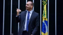 “Juízes são inertes”, diz Eduardo Bolsonaro em crítica a Barroso